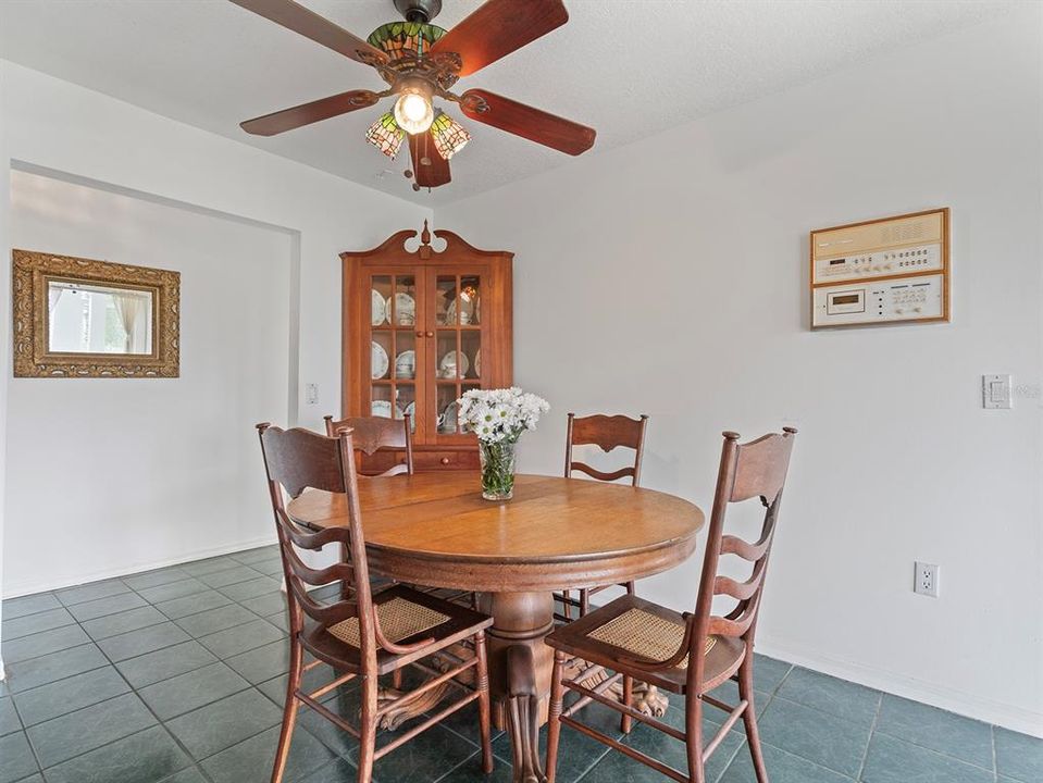 For Sale: $720,000 (5 beds, 4 baths, 2806 Square Feet)