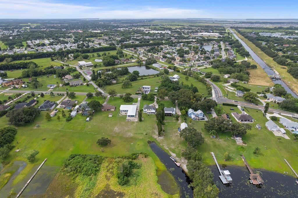 For Sale: $720,000 (5 beds, 4 baths, 2806 Square Feet)