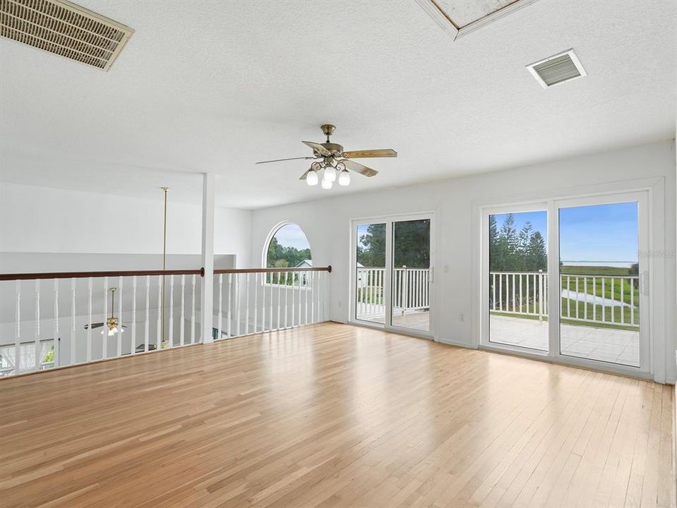 For Sale: $720,000 (5 beds, 4 baths, 2806 Square Feet)