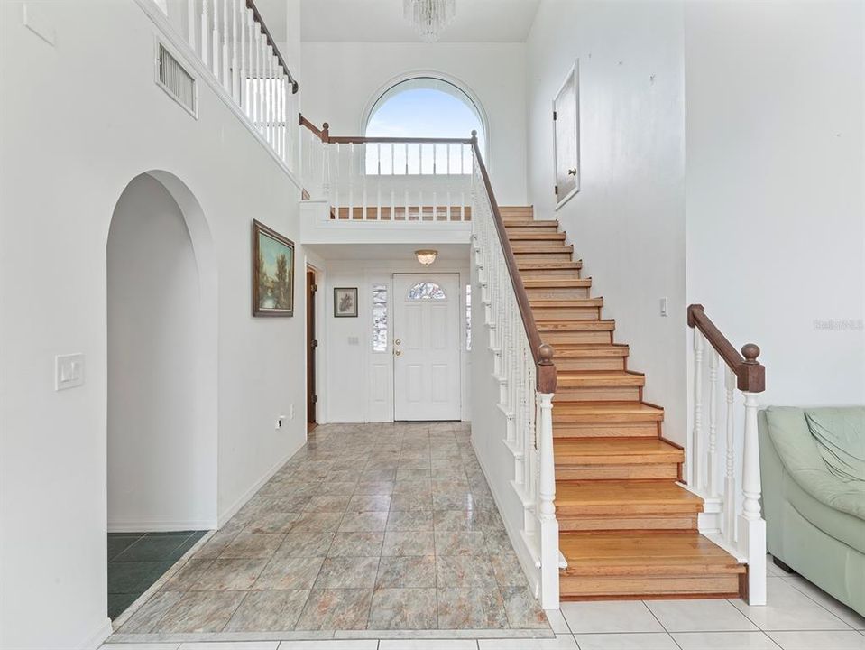 For Sale: $720,000 (5 beds, 4 baths, 2806 Square Feet)