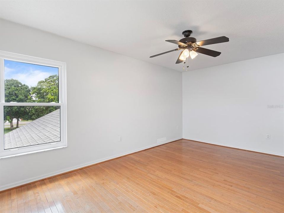 For Sale: $720,000 (5 beds, 4 baths, 2806 Square Feet)