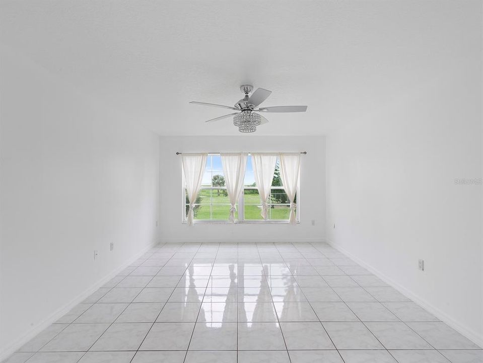 For Sale: $720,000 (5 beds, 4 baths, 2806 Square Feet)