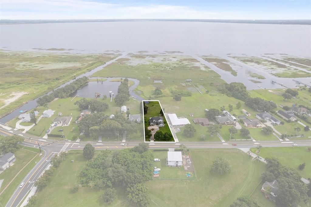 For Sale: $720,000 (5 beds, 4 baths, 2806 Square Feet)