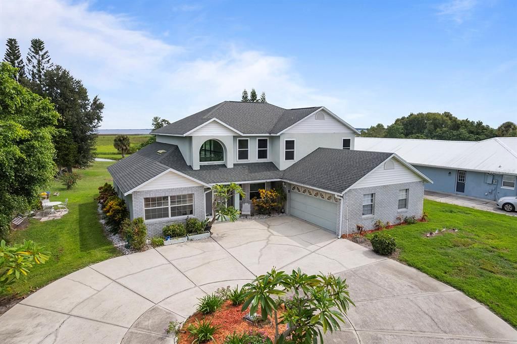 For Sale: $720,000 (5 beds, 4 baths, 2806 Square Feet)