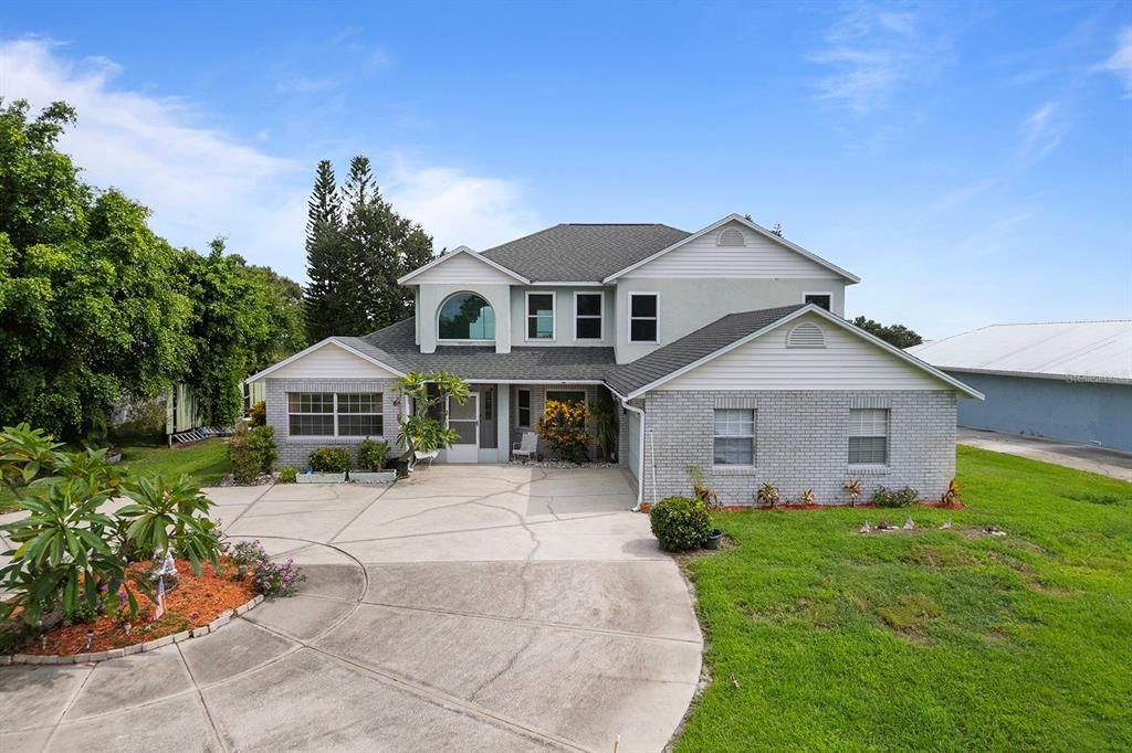 For Sale: $720,000 (5 beds, 4 baths, 2806 Square Feet)