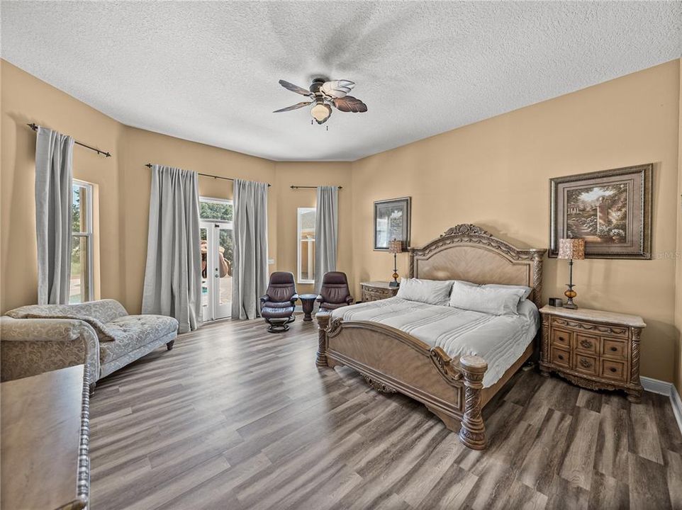 На продажу: $1,999,999 (7 спален, 6 ванн, 6319 Квадратных фут)