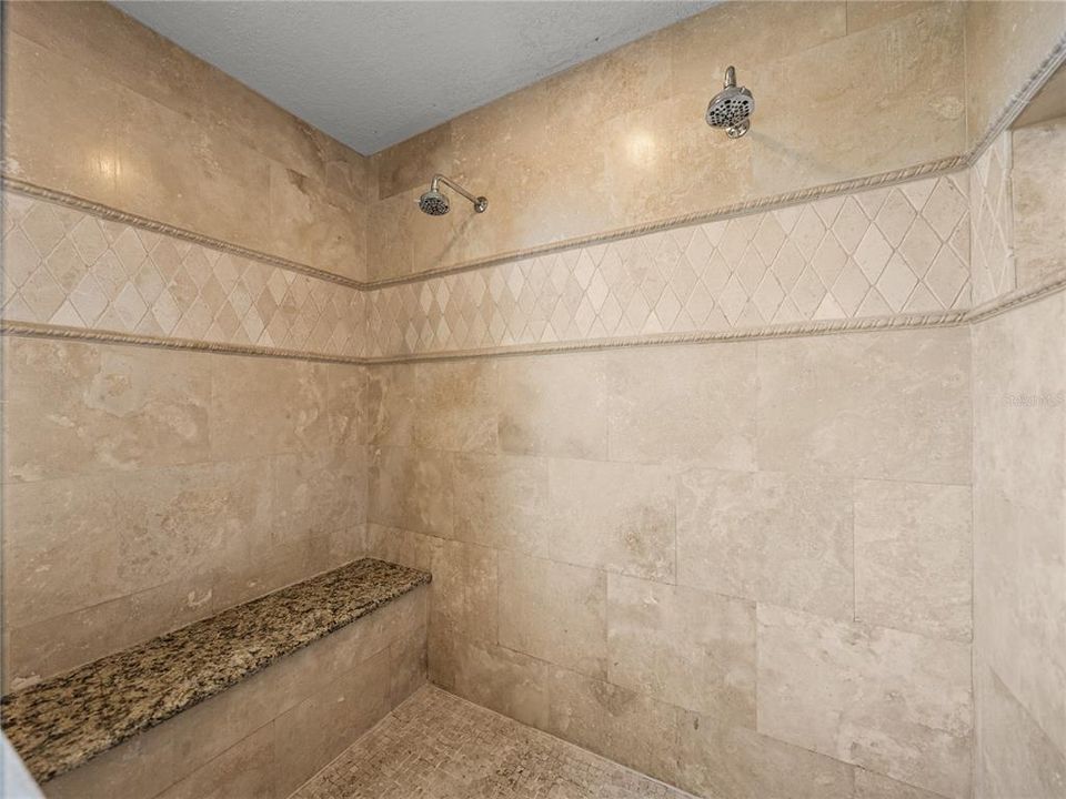 На продажу: $1,999,999 (7 спален, 6 ванн, 6319 Квадратных фут)