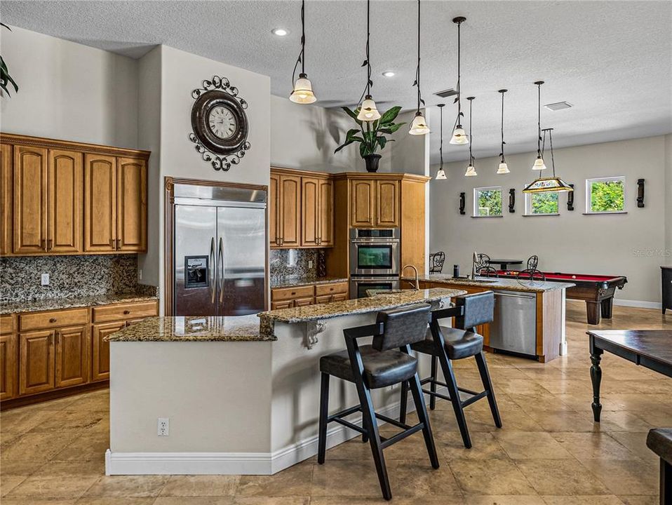 На продажу: $1,999,999 (7 спален, 6 ванн, 6319 Квадратных фут)