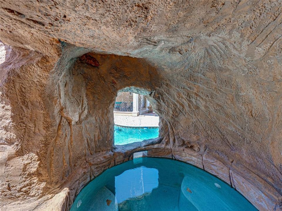 На продажу: $1,999,999 (7 спален, 6 ванн, 6319 Квадратных фут)