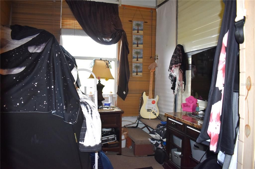 For Sale: $80,000 (1 beds, 1 baths, 540 Square Feet)