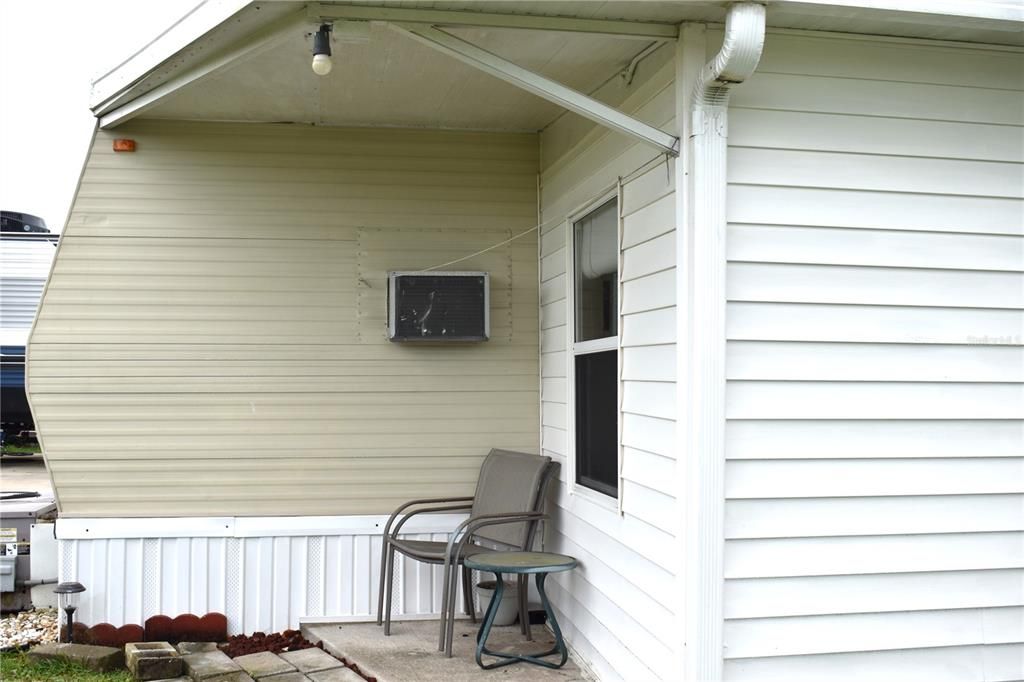 For Sale: $80,000 (1 beds, 1 baths, 540 Square Feet)