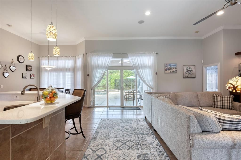 For Sale: $705,000 (4 beds, 3 baths, 2990 Square Feet)