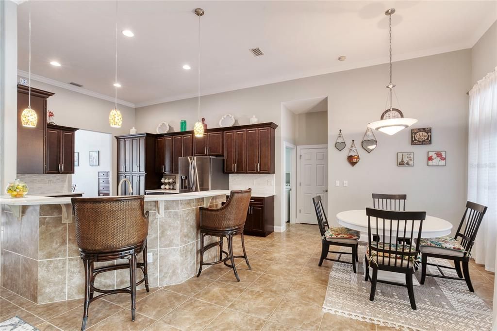 For Sale: $705,000 (4 beds, 3 baths, 2990 Square Feet)