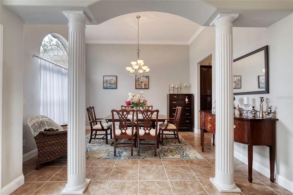 For Sale: $705,000 (4 beds, 3 baths, 2990 Square Feet)