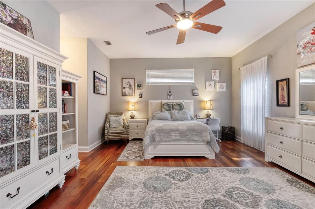 For Sale: $705,000 (4 beds, 3 baths, 2990 Square Feet)