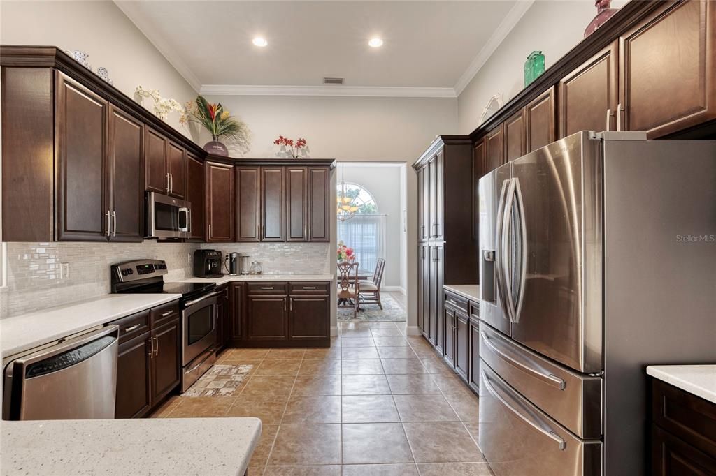 For Sale: $705,000 (4 beds, 3 baths, 2990 Square Feet)