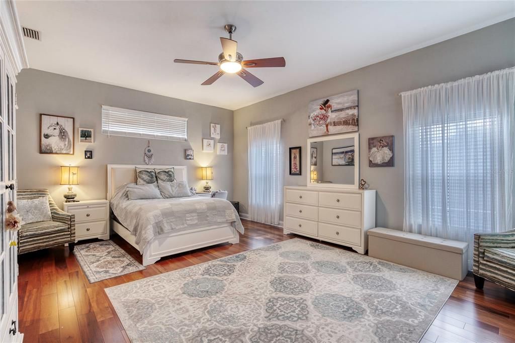 For Sale: $705,000 (4 beds, 3 baths, 2990 Square Feet)