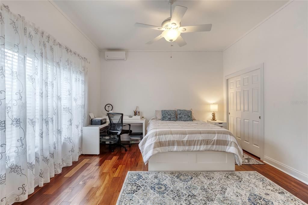 For Sale: $705,000 (4 beds, 3 baths, 2990 Square Feet)