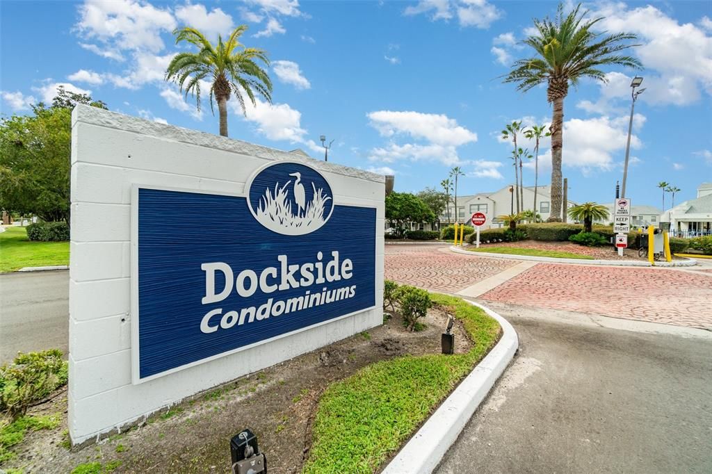 Active With Contract: $100,000 (2 beds, 2 baths, 930 Square Feet)