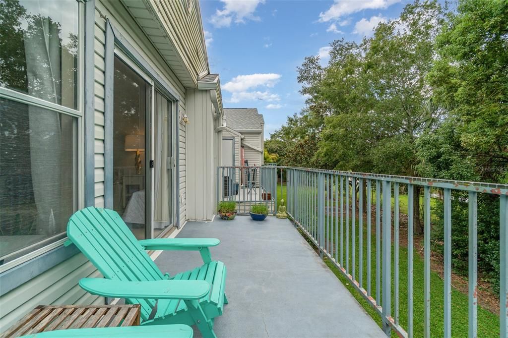 Active With Contract: $100,000 (2 beds, 2 baths, 930 Square Feet)