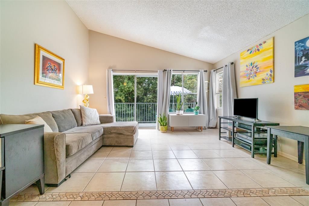 Active With Contract: $100,000 (2 beds, 2 baths, 930 Square Feet)