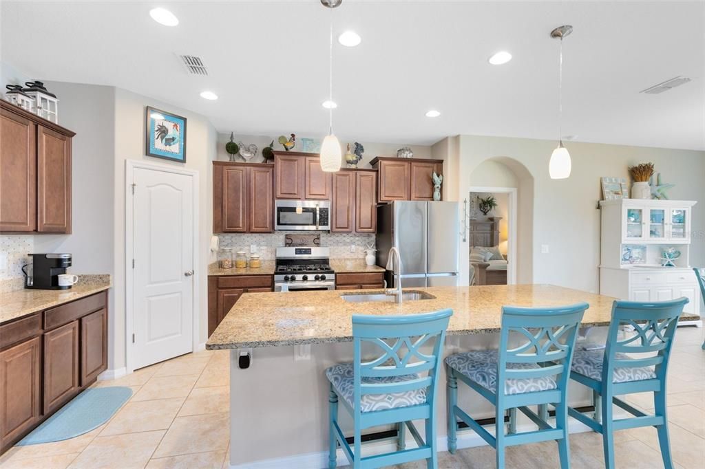 For Sale: $435,900 (4 beds, 3 baths, 2107 Square Feet)