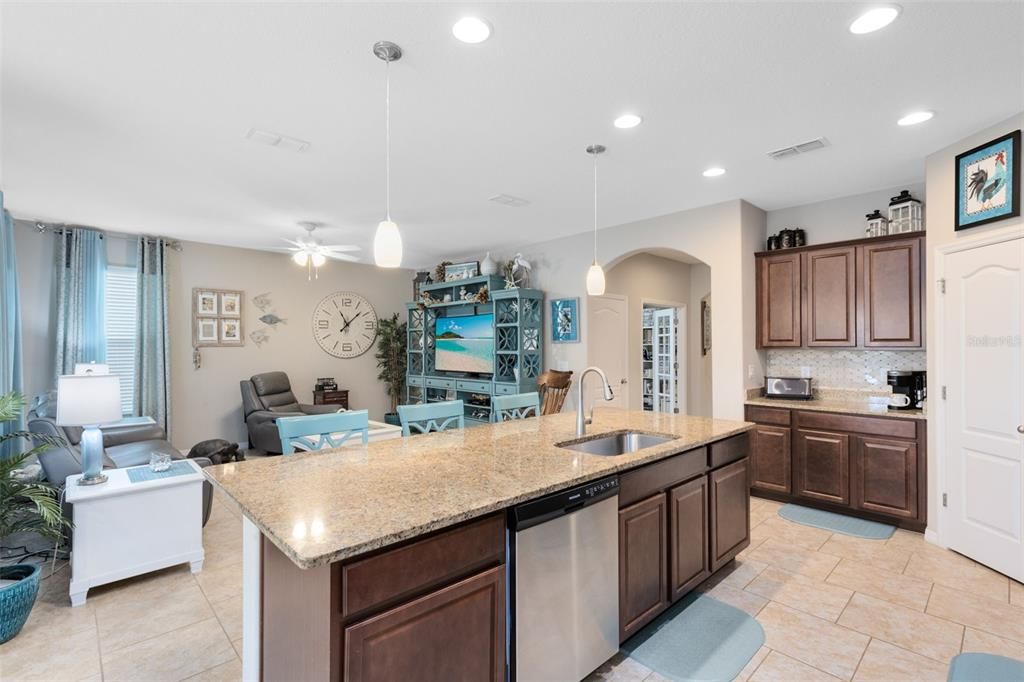 For Sale: $435,900 (4 beds, 3 baths, 2107 Square Feet)