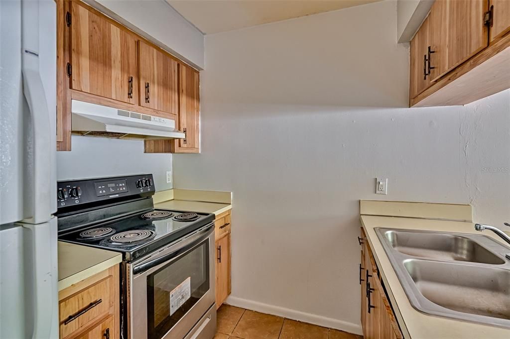 待售: $109,900 (1 贝兹, 1 浴室, 705 平方英尺)