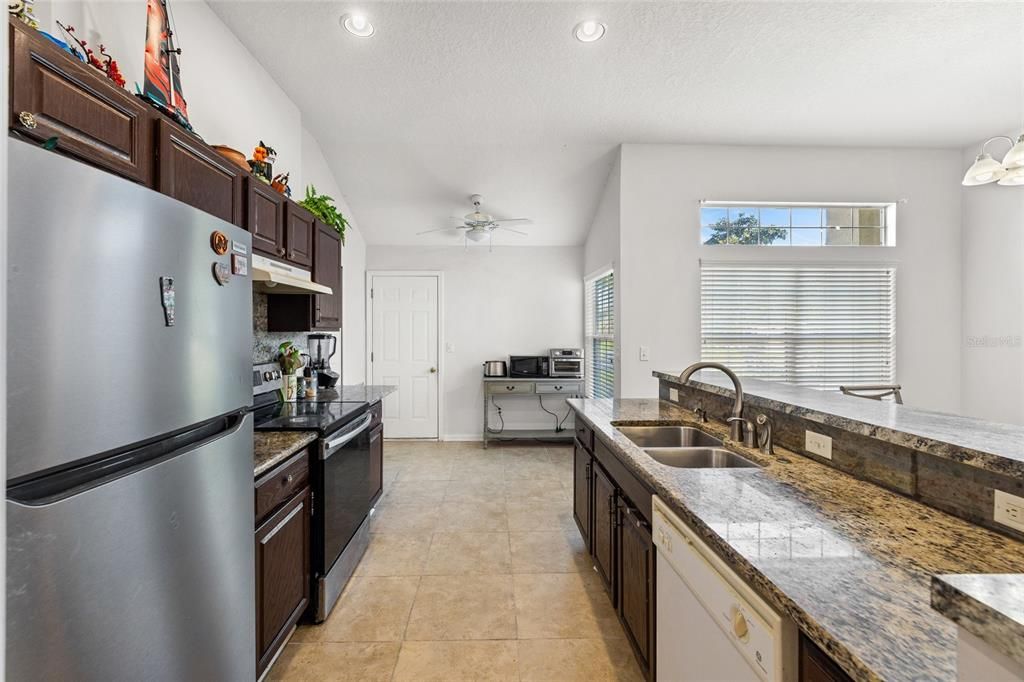 待售: $434,900 (4 贝兹, 2 浴室, 1505 平方英尺)