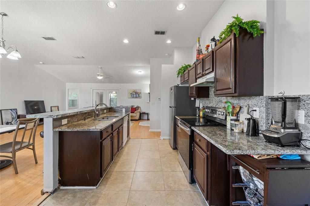 待售: $434,900 (4 贝兹, 2 浴室, 1505 平方英尺)