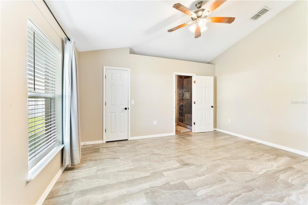 Active With Contract: $299,999 (3 beds, 2 baths, 1367 Square Feet)