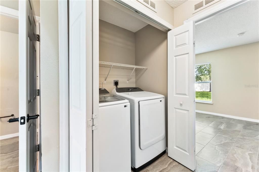 Active With Contract: $299,999 (3 beds, 2 baths, 1367 Square Feet)