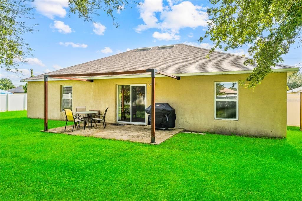 Active With Contract: $299,999 (3 beds, 2 baths, 1367 Square Feet)