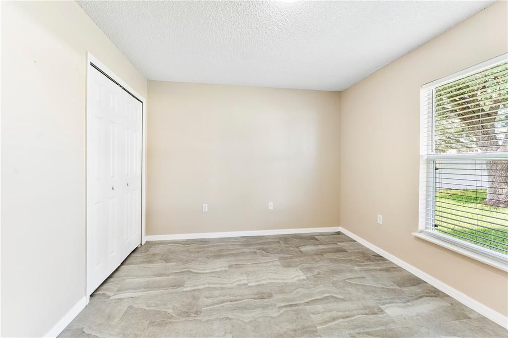 Active With Contract: $299,999 (3 beds, 2 baths, 1367 Square Feet)