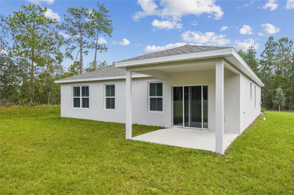 合同活跃: $259,990 (3 贝兹, 2 浴室, 1363 平方英尺)