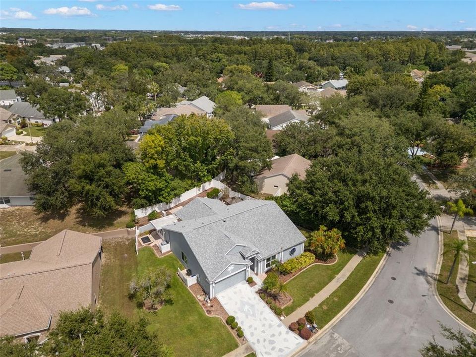 Active With Contract: $447,500 (3 beds, 2 baths, 2471 Square Feet)