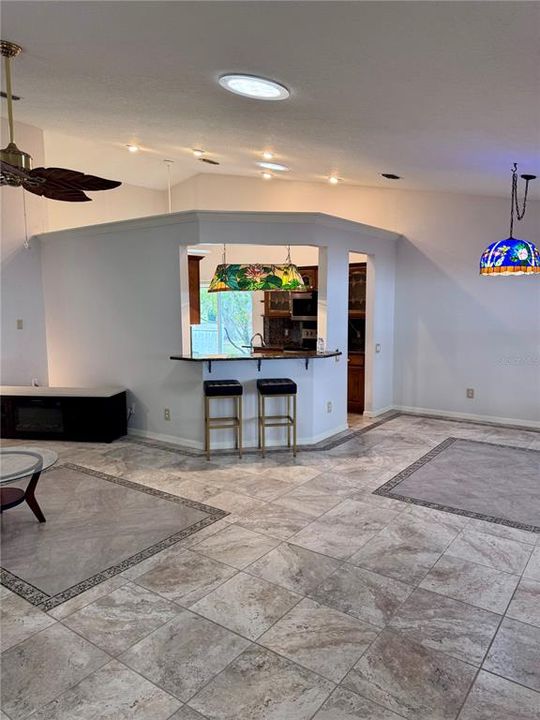 Active With Contract: $447,500 (3 beds, 2 baths, 2471 Square Feet)