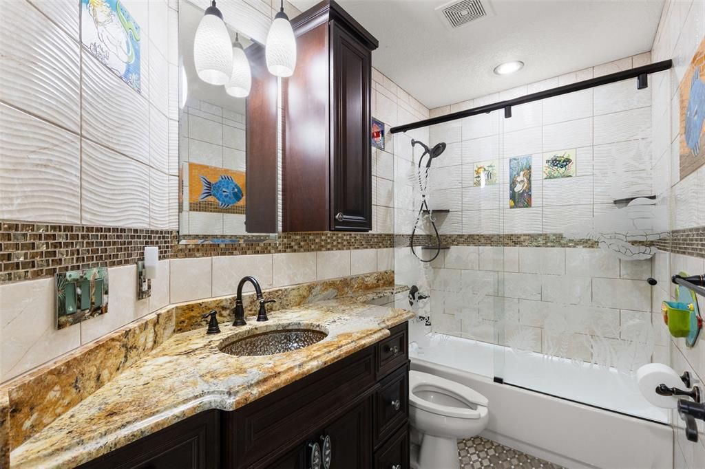 Active With Contract: $447,500 (3 beds, 2 baths, 2471 Square Feet)