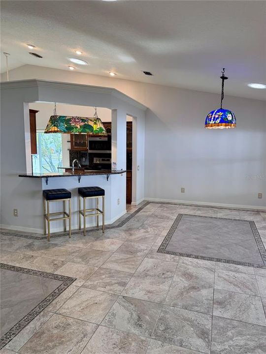 Active With Contract: $447,500 (3 beds, 2 baths, 2471 Square Feet)