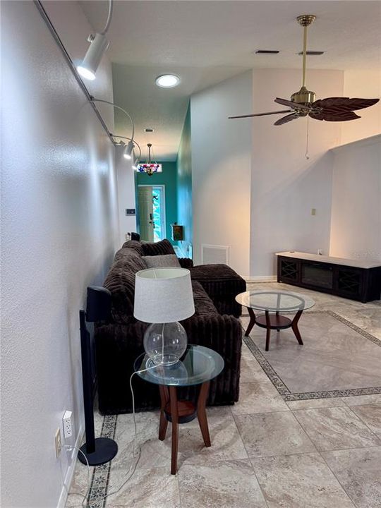 Active With Contract: $447,500 (3 beds, 2 baths, 2471 Square Feet)