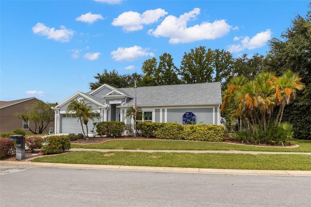 Active With Contract: $447,500 (3 beds, 2 baths, 2471 Square Feet)