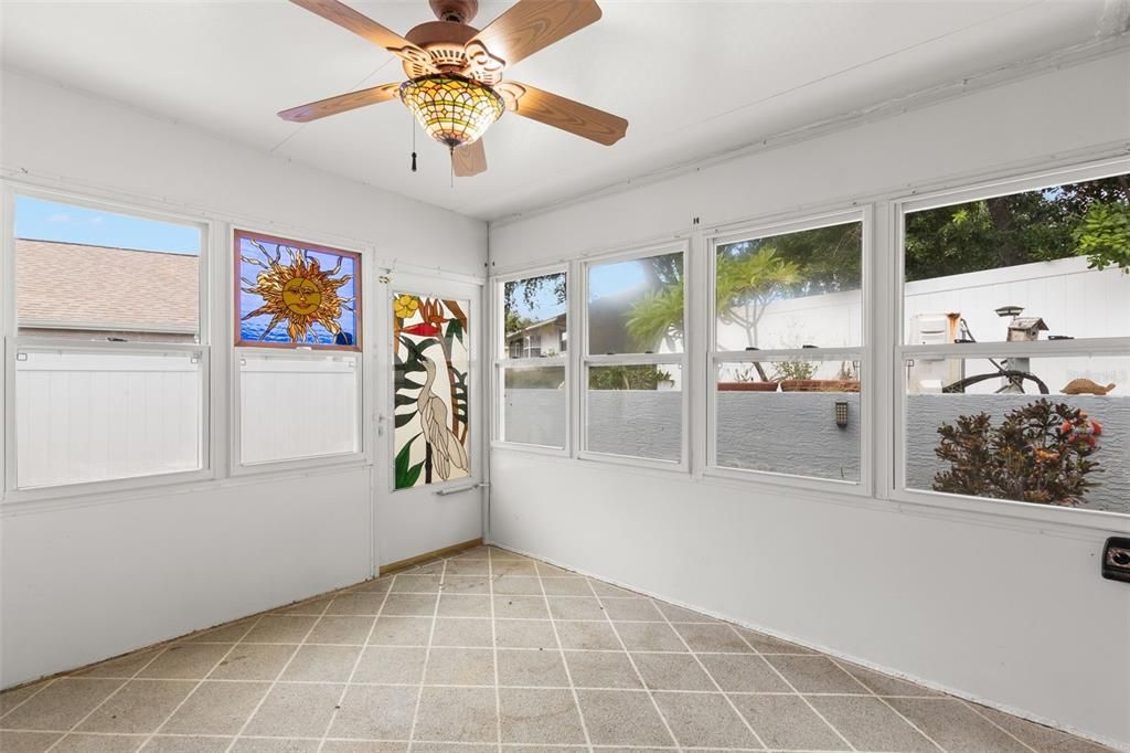 Active With Contract: $447,500 (3 beds, 2 baths, 2471 Square Feet)