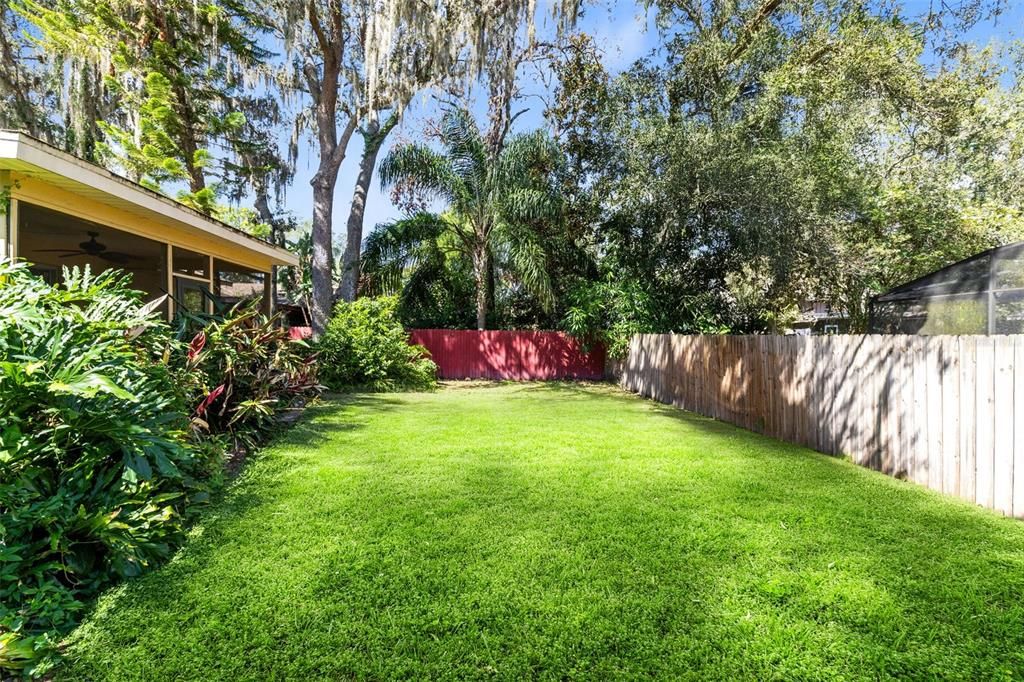 Active With Contract: $299,900 (3 beds, 2 baths, 1671 Square Feet)