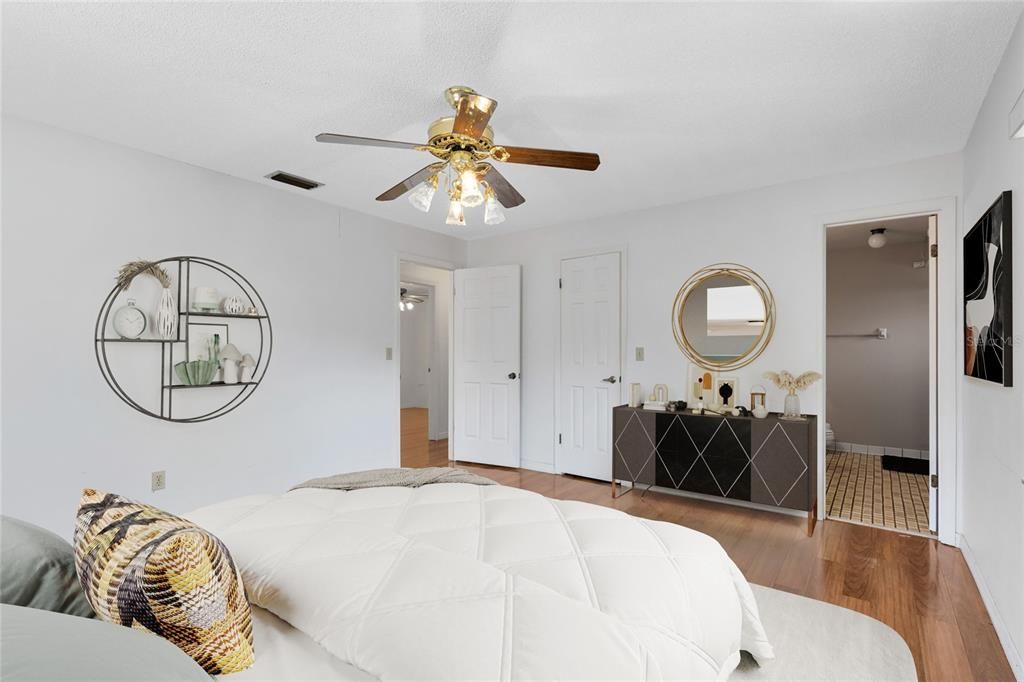 Active With Contract: $299,900 (3 beds, 2 baths, 1671 Square Feet)