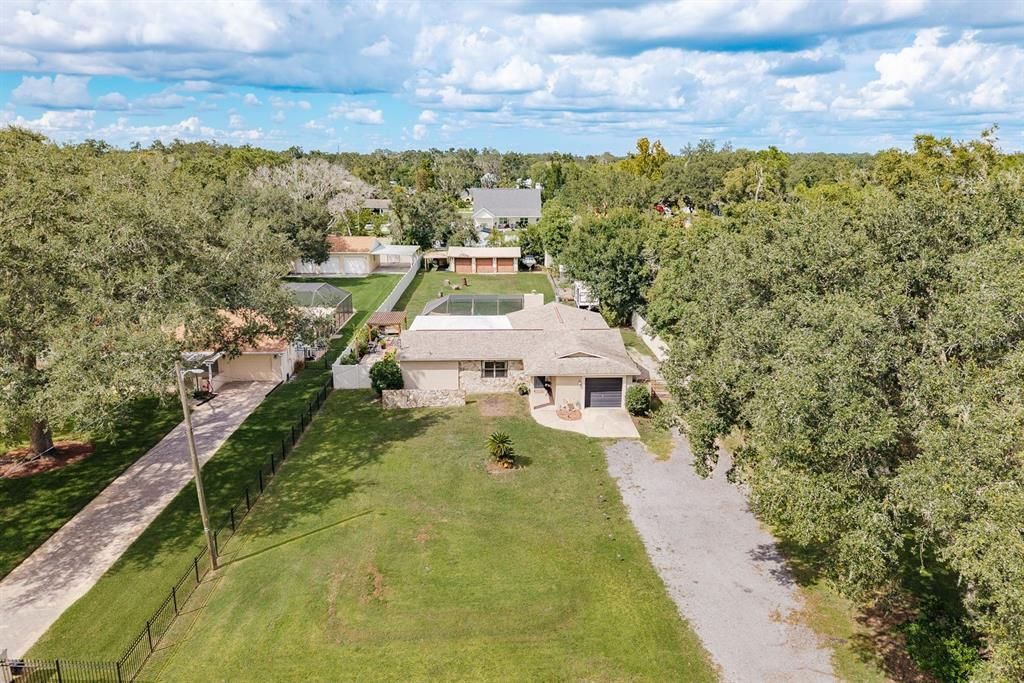 合同活跃: $429,900 (3 贝兹, 2 浴室, 1858 平方英尺)