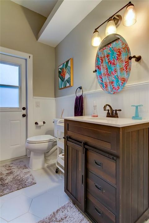 合同活跃: $4,000 (3 贝兹, 2 浴室, 1882 平方英尺)