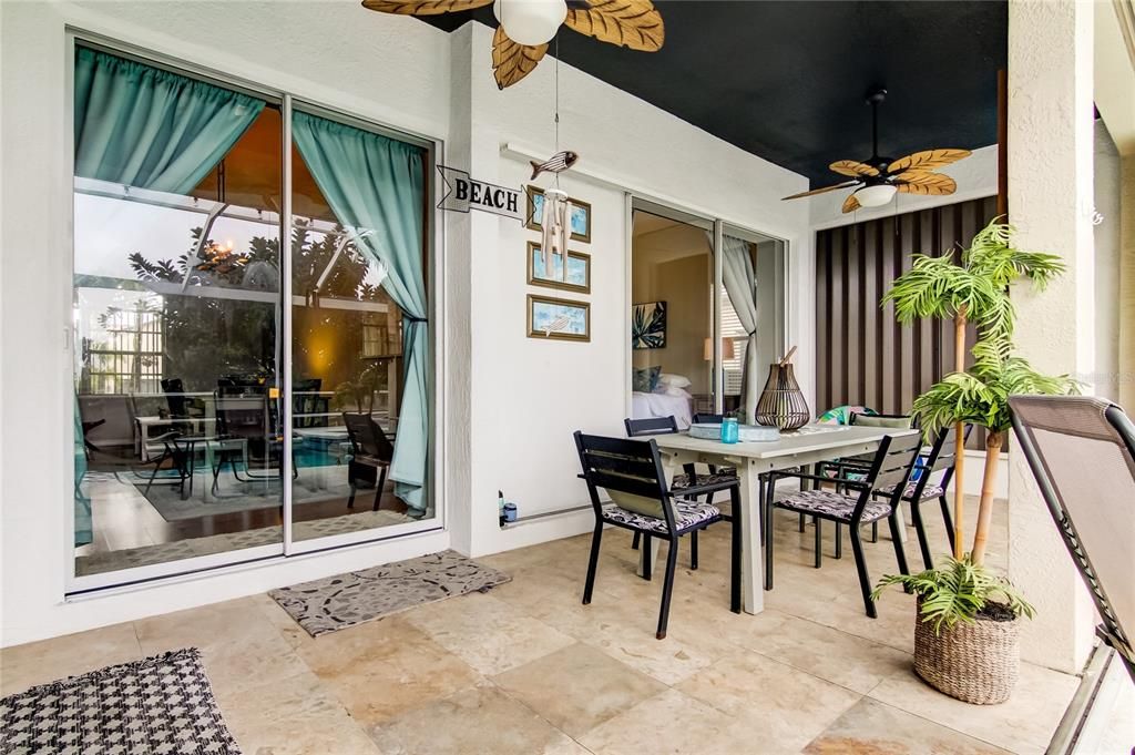 合同活跃: $4,000 (3 贝兹, 2 浴室, 1882 平方英尺)