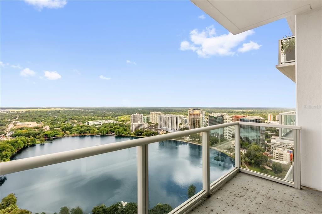 Active With Contract: $5,000 (3 beds, 3 baths, 2011 Square Feet)