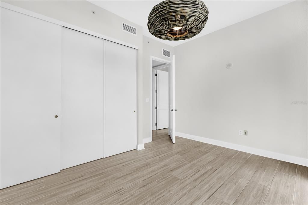 Active With Contract: $5,000 (3 beds, 3 baths, 2011 Square Feet)