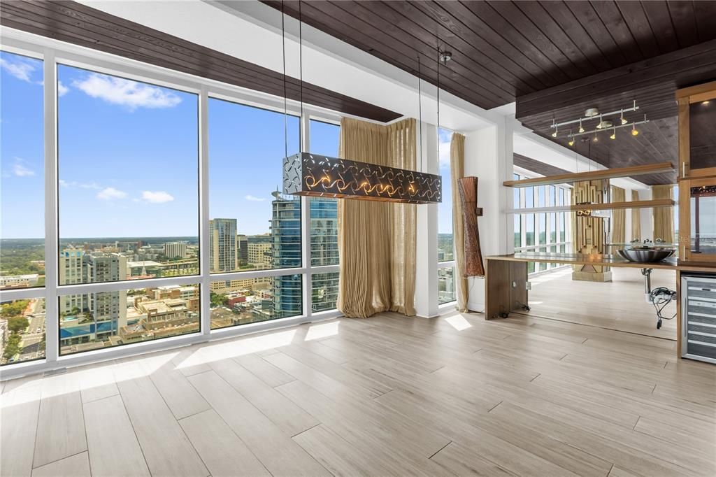 Active With Contract: $5,000 (3 beds, 3 baths, 2011 Square Feet)